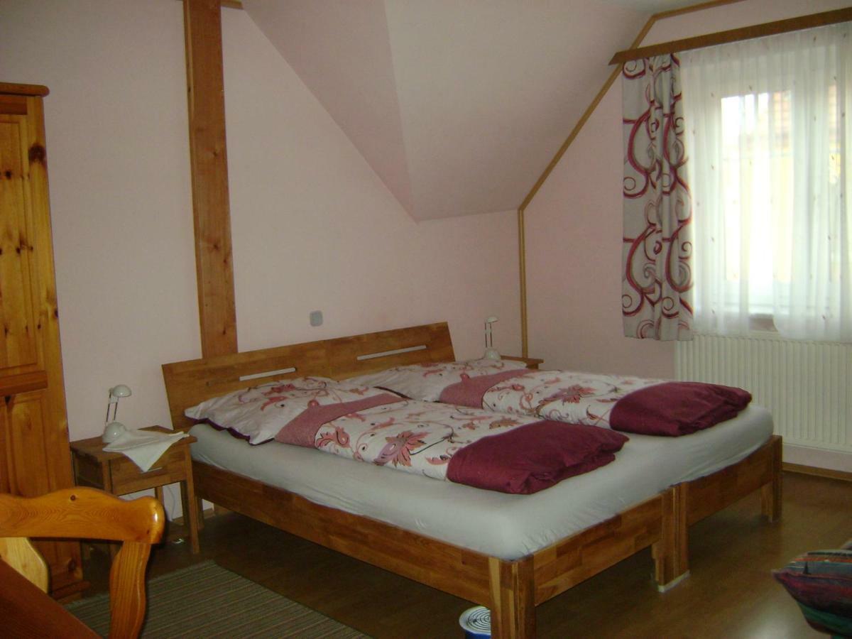 Weingut Zur Schlafmuetze Hotel Herrnbaumgarten Exterior foto